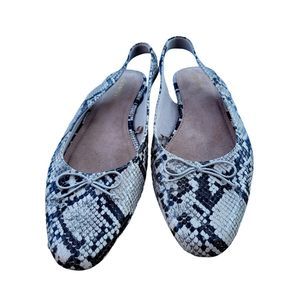 Sold:ld Navy Snake skin NWOT size 8